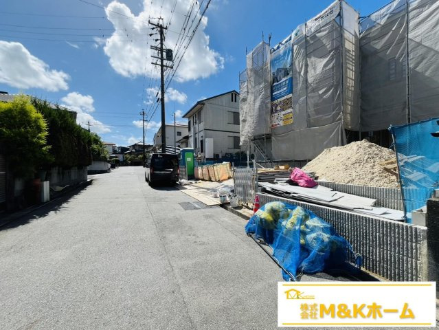 知多市南粕谷3丁目　全1棟の前面道路含む現地写真|R8.8.7撮影　陽当り良好☆