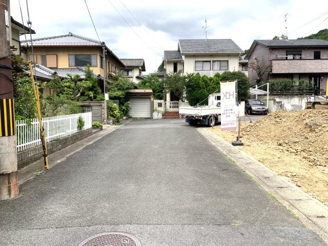 京都市左京区岩倉花園町　新築一戸建の前面道路含む現地写真
