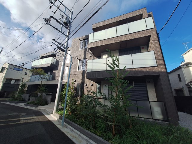 レア・オリナの外観