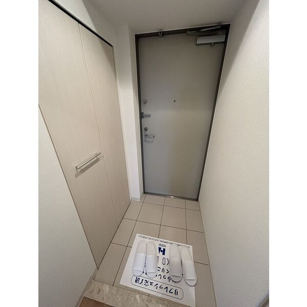プラウドフラット新大阪の玄関