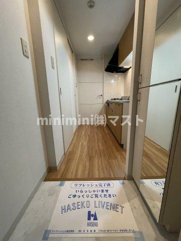 グラマシー心斎橋東の玄関