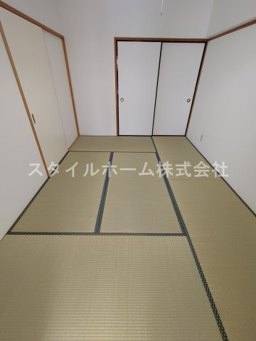 クレストパレス学園前の和室