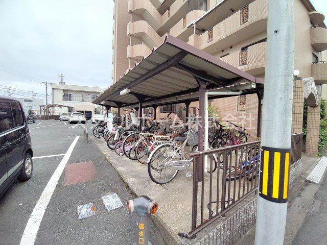 クレストパレス学園前のその他共用部分|駐輪場です。