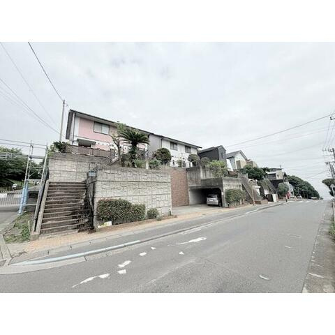 鎌倉市七里ガ浜２丁目のアパート
