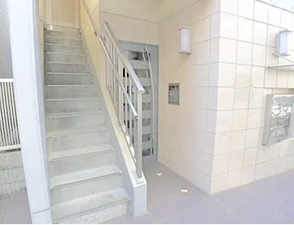 墨田区石原１丁目の賃貸マンションのエントランス