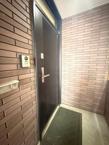 上越市仲町３丁目レントハウス１の玄関