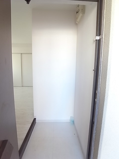 アネックス武庫之荘(武庫之荘2丁目)の玄関