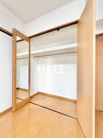 【居間・リビング】 | ピュアドーム博多エッセンシア | 別号室類似