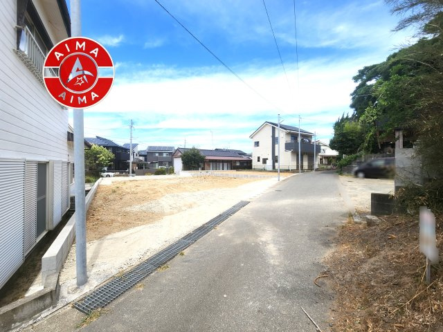 福津市西福間2丁目第1-2棟（1号棟）の前面道路含む現地写真|見学の時間などお気軽にお問い合わせ下さい。