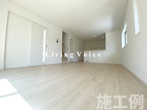 【居間・リビング】 | 【仲介手数料０円】秦野市ひばりが丘第3　新築一戸建て | 秦野市ひばりが丘第3　新築一戸建て