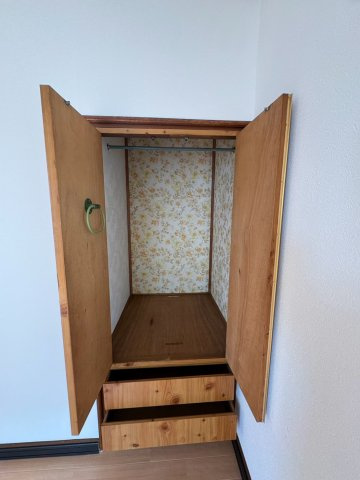 川北町8-32貸家の収納