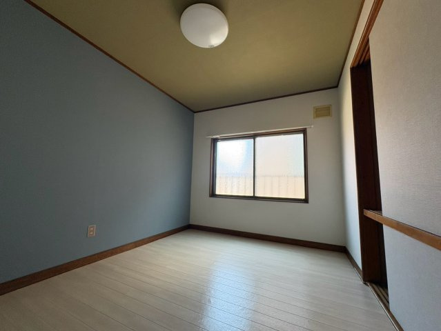 川北町8-32貸家の内装