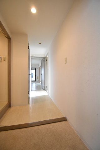 エテルノ長居の玄関