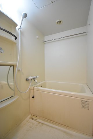 エテルノ長居の浴室