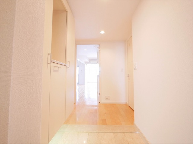 グレンパーク梅田北の玄関