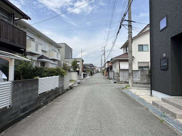 明石市二見町福里戸建の前面道路含む現地写真