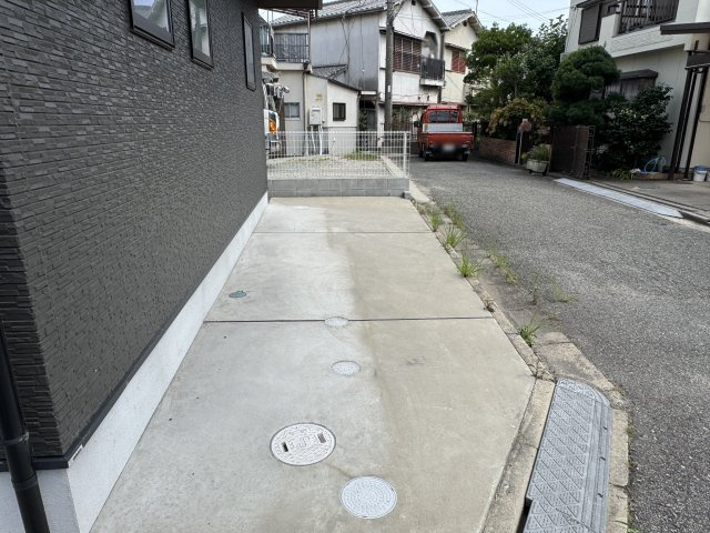 明石市二見町福里戸建の駐車場