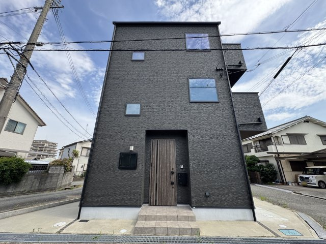 明石市二見町福里戸建の外観