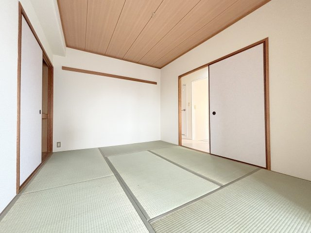 マインズ・コム神崎川の和室