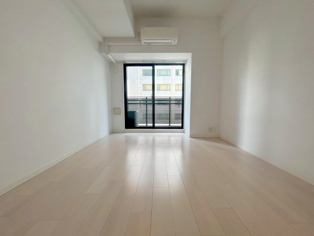 S-RESIDENCE新大阪駅前の居間・リビング