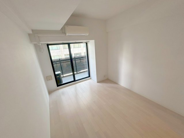 S-RESIDENCE新大阪駅前の居間・リビング