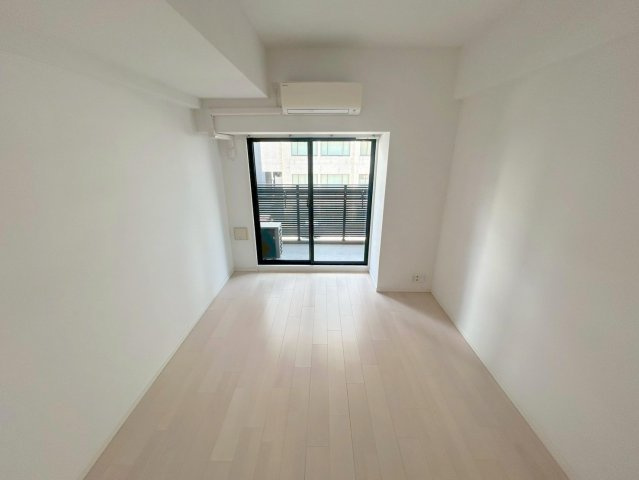S-RESIDENCE新大阪駅前の寝室