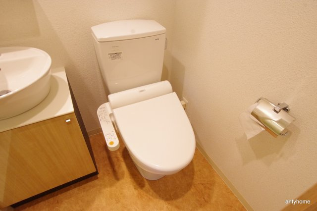 エスリード天神橋筋六丁目　仲介手数料無料のトイレ