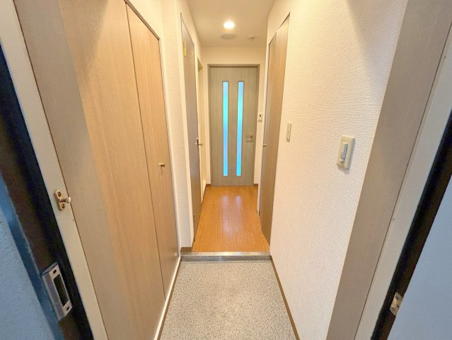コスモプラザ新大阪の玄関