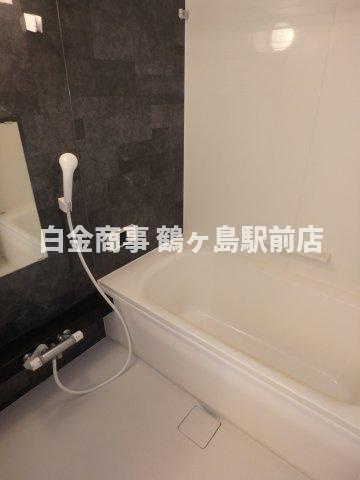 アザレアの浴室|同じ物件の別の部屋の写真になります