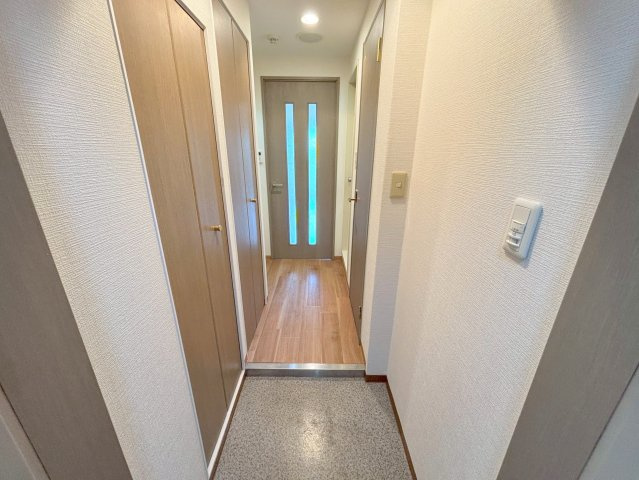 コスモプラザ新大阪の玄関