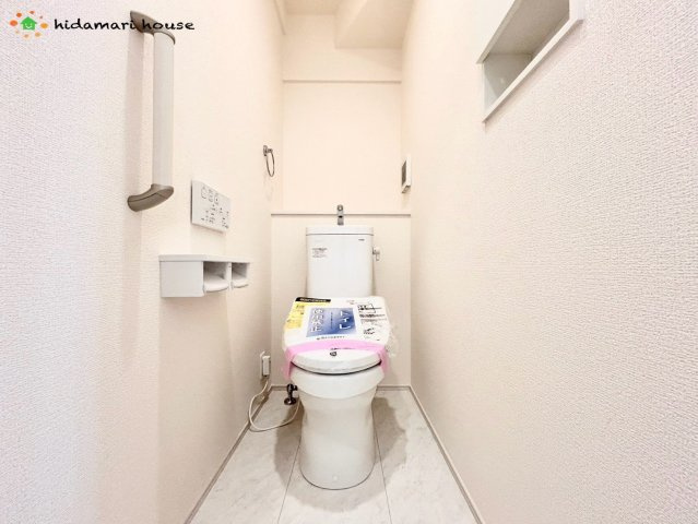 蓮田市関山3丁目　新築戸建　ブルーミング01のトイレ