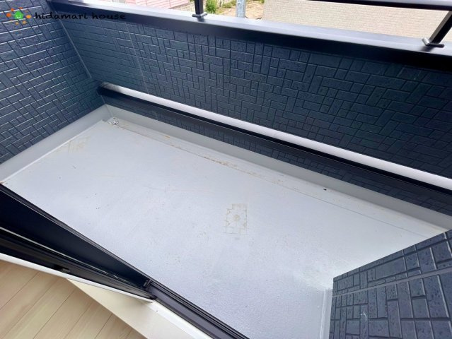 蓮田市関山3丁目　新築戸建　ブルーミング01のバルコニー