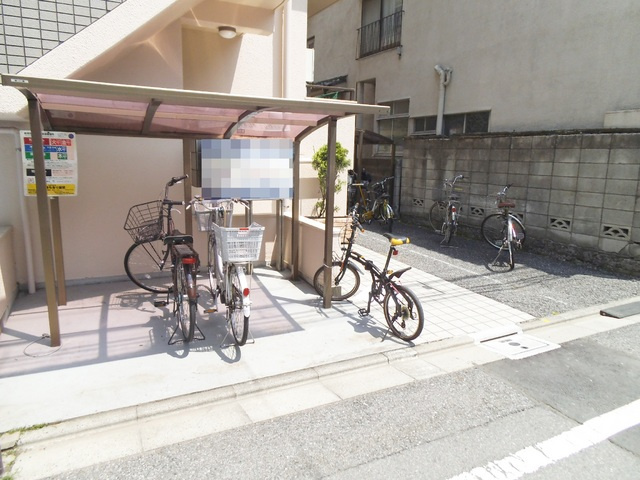 メゾンドラモーヌのその他共用部分|駐輪場ありますよ！