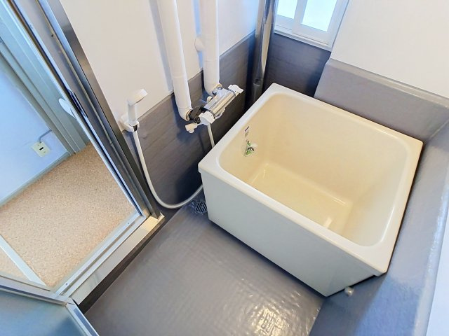 秀山ビルの浴室