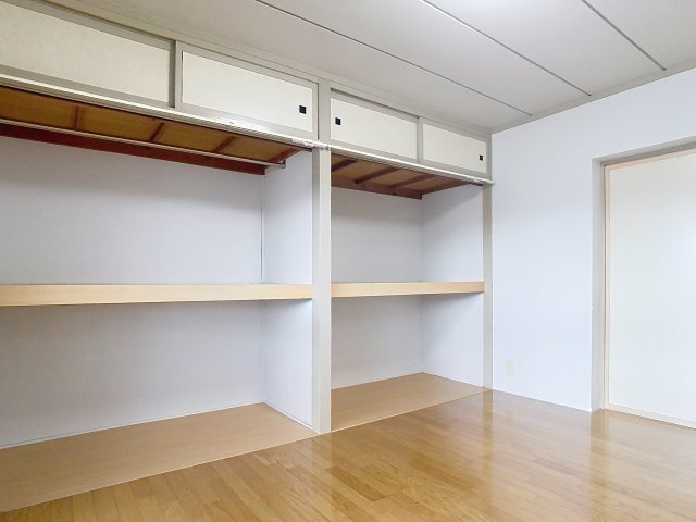 秀山ビルの収納