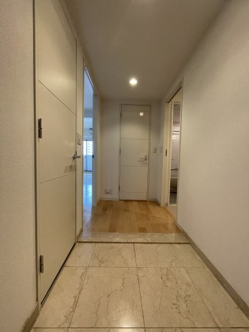 グレンパーク梅田北　扇町小学校区の玄関|グレンパーク梅田北　玄関