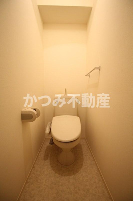 【トイレ】 | シュペリュール（D-ROOM） | 温水洗浄便座付き（別号室参考写真）