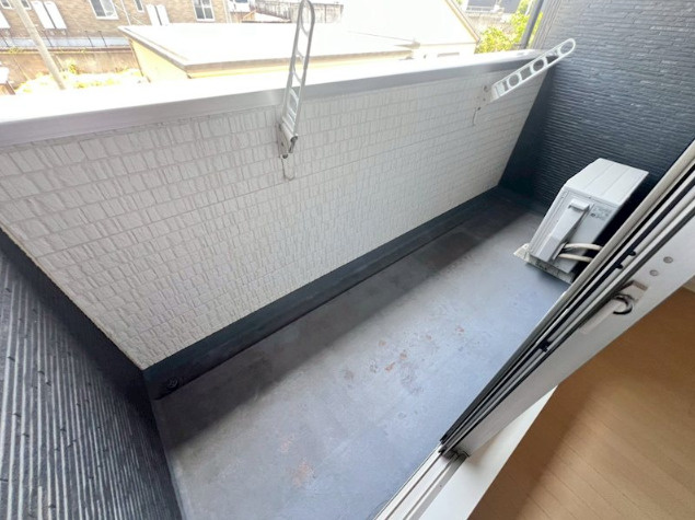 熊本市東区小山２丁目のアパートのバルコニー
