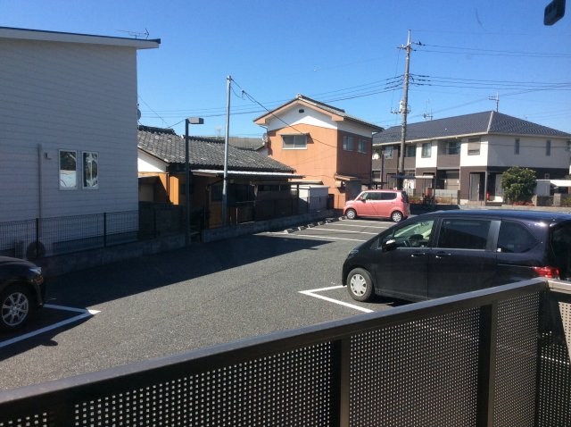 フルーレ和泉の駐車場|駐車場完備です