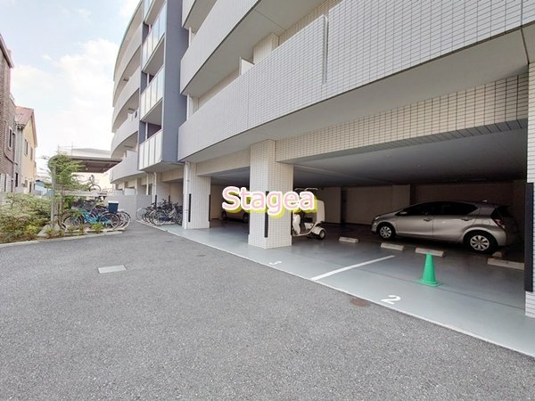 プレリュード桜木町の駐車場