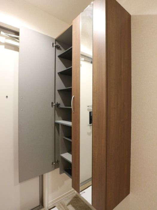 エスポワールEの玄関|ゆったりとした玄関です