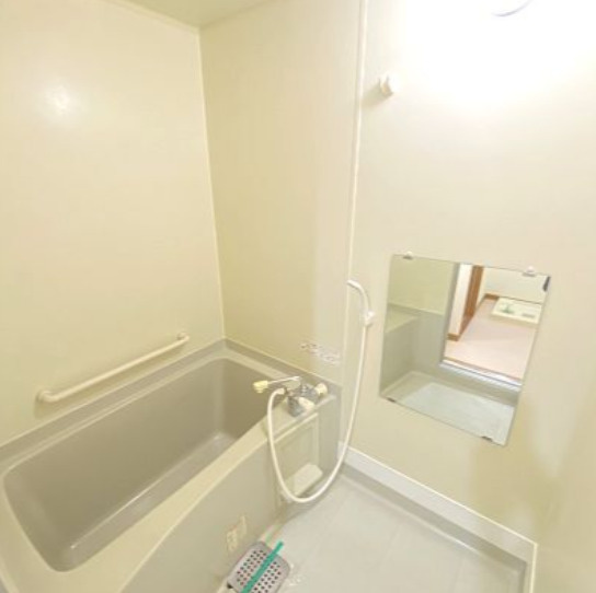熊本市中央区新屋敷２丁目の賃貸マンションの浴室|ゆったり過ごせるお風呂です