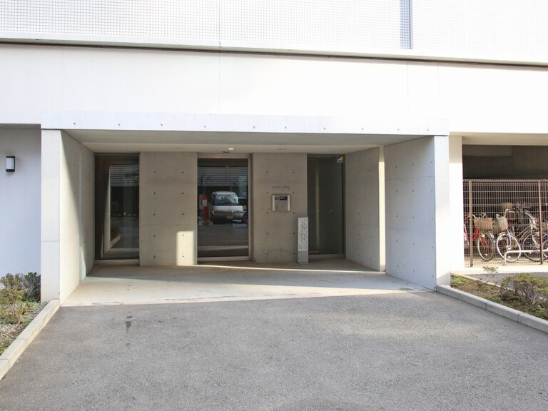 ワンダーベイシティSAZANサウスウイング（3階部分）／仲介手数料無料／内装リフォーム済