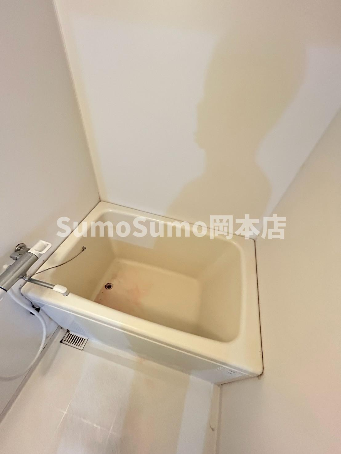 芦屋市宮塚町のアパートの浴室|日々の疲れを癒すお風呂付です