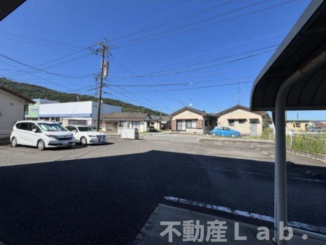 ラ・ブリーズの駐車場