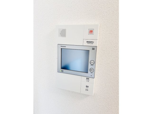 プレサンス新宿中落合メーディオの内装|明るい室内です