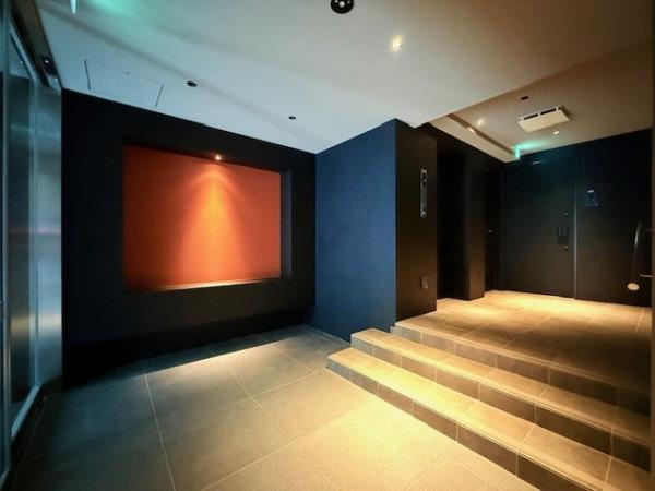 Ｌａ　Ｐｅｒｌａ　Ｙｏｔｓｕｙａのエントランス|建物の内部です