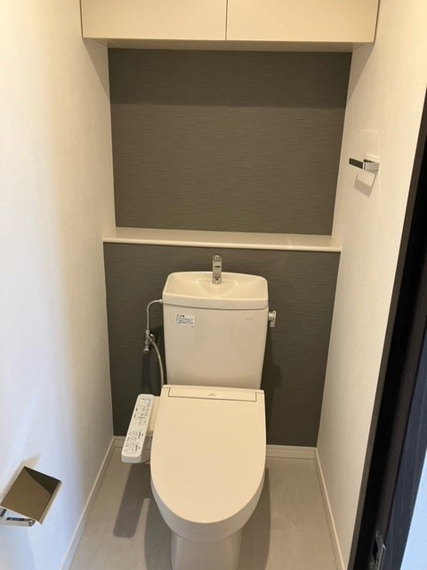 プライムアーバン目黒リバーフロントのトイレ|落ち着いた色調のトイレです