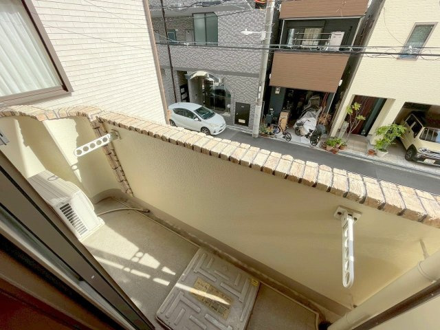 ヒルズ小松のバルコニー