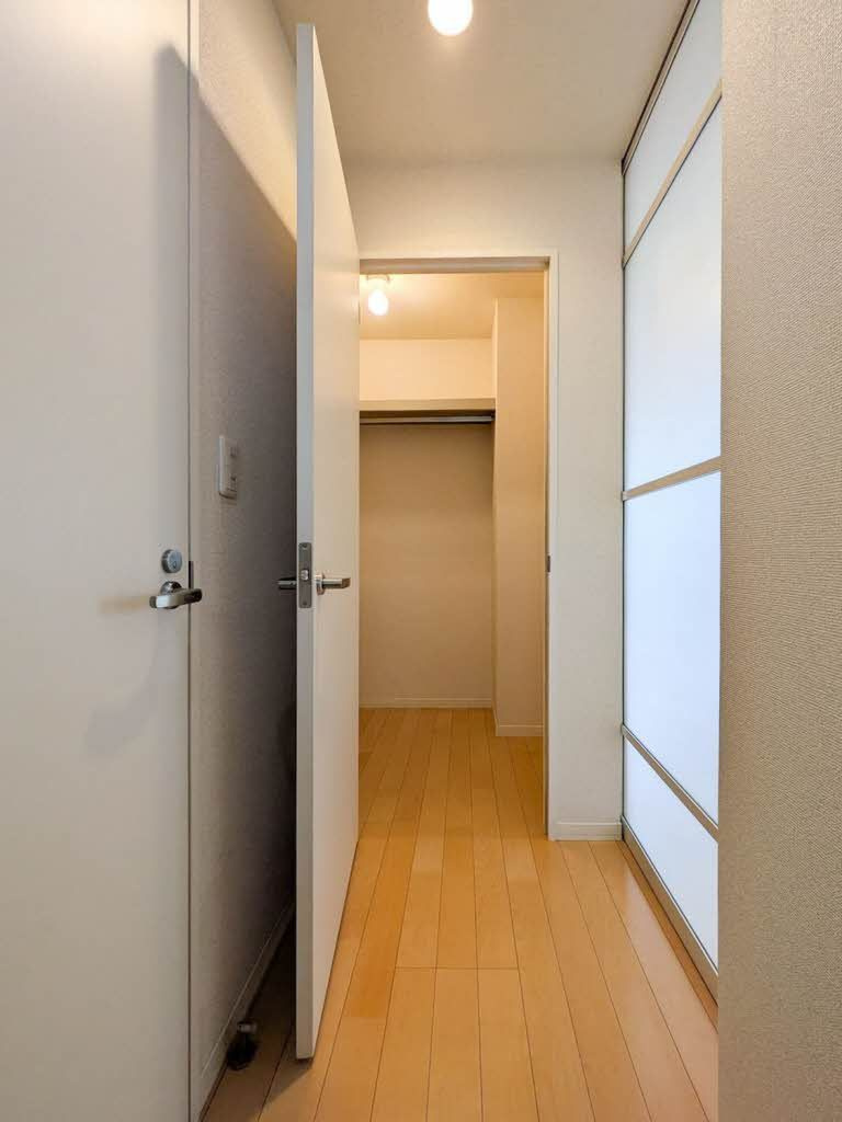 ウィダーホール’２５　Ｂ棟　の玄関